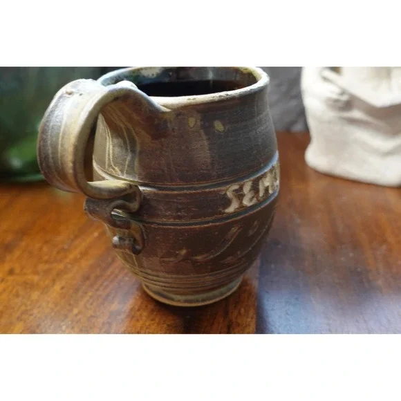 Rare pottery decorative handle high gloss interior mug with artist signature‎